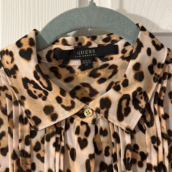 EUC. Leopard print blouse by Guess - Picture 3 of 4